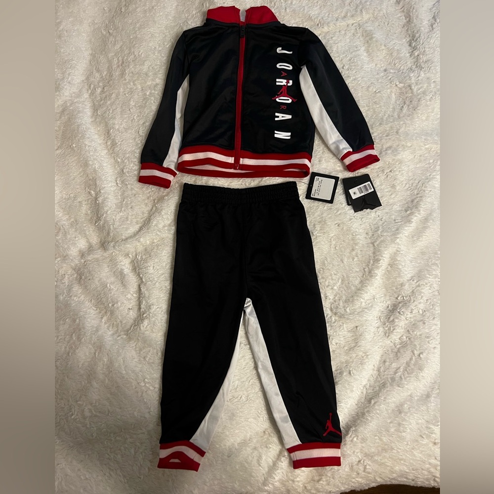 Kids Jordan sweatsuit